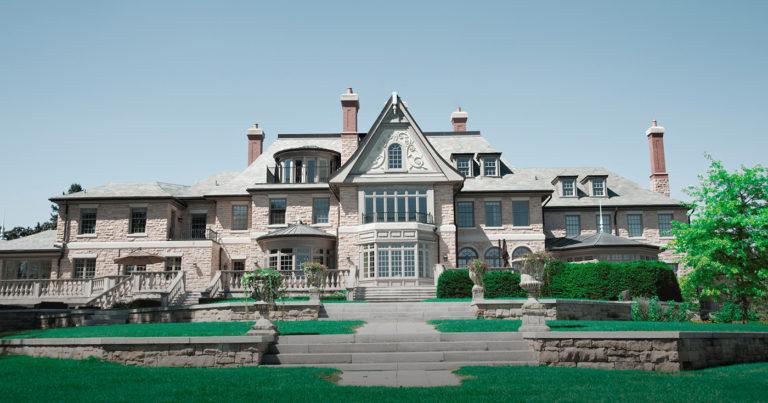 Las mansiones son protagonistas en algunas películas