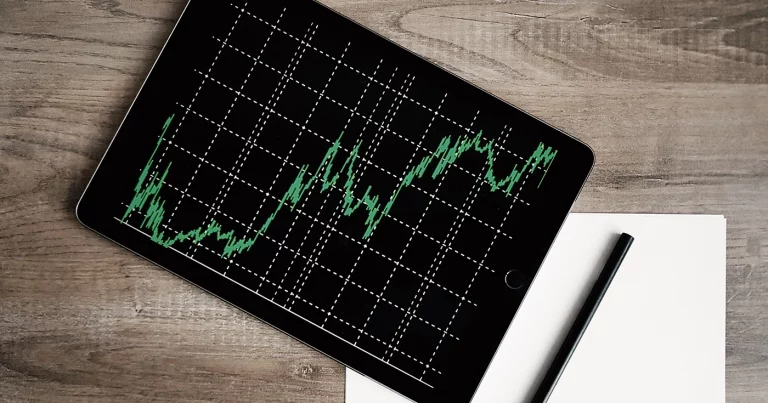 Ahorro e inversión están separadas por una línea fina, la misma que hay entre las cuentas remuneradas y las carteras de ahorro.