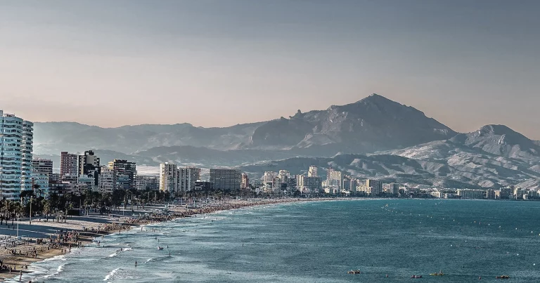 Los inversores hoteleros tienen el punto de mira en la Costa Blanca