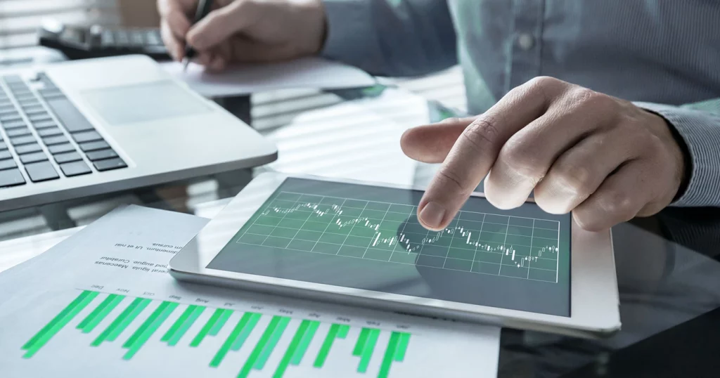 Cómo aprovechar el interés compuesto con Urbanitae. How to leverage compound interest with Urbanitae. Comment profiter des intérêts composés avec Urbanitae. Come sfruttare l'interesse composto con Urbanitae. Como aproveitar os juros compostos com a Urbanitae. Wie man den Zinseszinseffekt mit Urbanitae nutzt