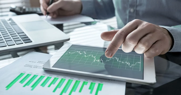 Cómo aprovechar el interés compuesto con Urbanitae. How to leverage compound interest with Urbanitae. Comment profiter des intérêts composés avec Urbanitae. Come sfruttare l'interesse composto con Urbanitae. Como aproveitar os juros compostos com a Urbanitae. Wie man den Zinseszinseffekt mit Urbanitae nutzt