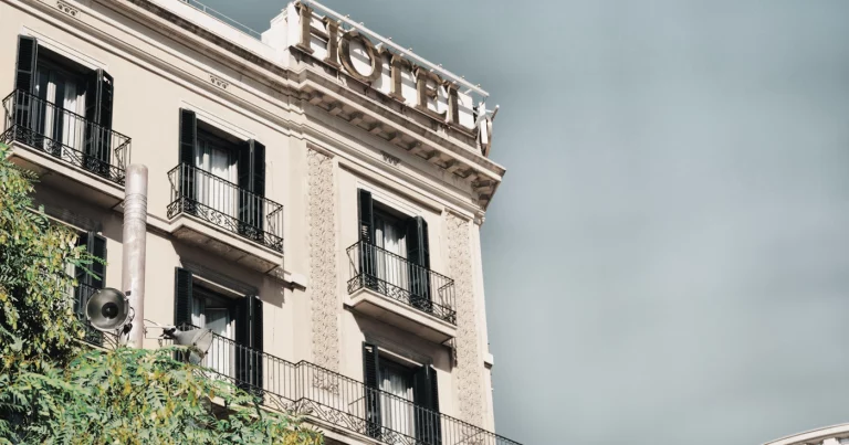 Madrid y Barcelona lideran la inversión hotelera en España.