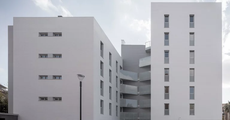 Invertir en Granada. Investir em Granada. In Granada investieren. Invest in Granada. Investir à Grenade. Investire a Granada.