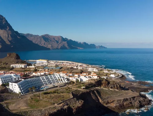 Invierte en un hotel en Canarias al 14% anual. Invest in a hotel in the Canary Islands at 14% per year. Investissez dans un hôtel aux îles Canaries avec un rendement annuel de 14 %. Investi in un hotel alle Isole Canarie con un rendimento annuo del 14%. Invista num hotel nas Ilhas Canárias com uma rentabilidade anual de 14%. Investieren Sie in ein Hotel auf den Kanarischen Inseln mit einer jährlichen Rendite von 14 %.