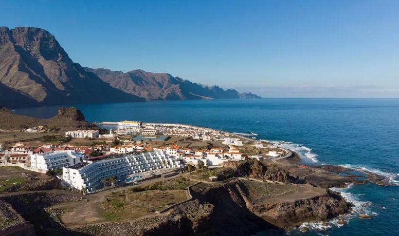 Invierte en un hotel en Canarias al 14% anual. Invest in a hotel in the Canary Islands at 14% per year. Investissez dans un hôtel aux îles Canaries avec un rendement annuel de 14 %. Investi in un hotel alle Isole Canarie con un rendimento annuo del 14%. Invista num hotel nas Ilhas Canárias com uma rentabilidade anual de 14%. Investieren Sie in ein Hotel auf den Kanarischen Inseln mit einer jährlichen Rendite von 14 %.