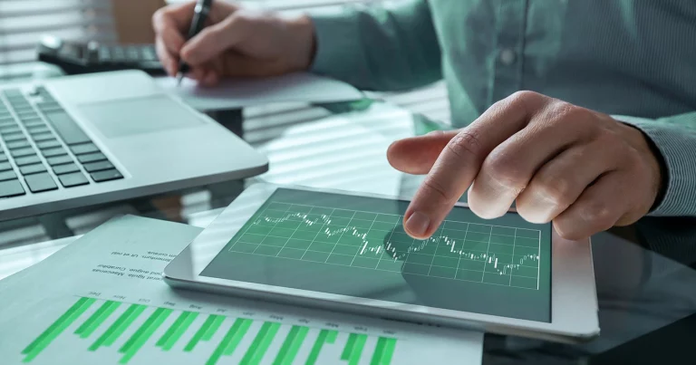 Cómo reducir la burocracia y acelerar la construcción. How to reduce bureaucracy and accelerate construction. Comment réduire la bureaucratie et accélérer la construction. Come ridurre la burocrazia e accelerare la costruzione. Como reduzir a burocracia e acelerar a construção. Wie man Bürokratie abbaut und den Bau beschleunigt.