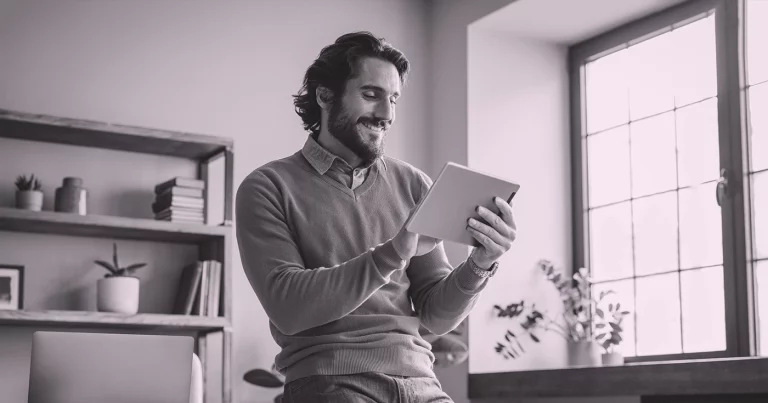 Dinero extra, decisiones estratégicas. Unexpected Money, Strategic Decisions. Argent supplémentaire : décisions stratégiques. Guadagno imprevisto, decisioni strategiche. Dinheiro inesperado: decisões estratégicas. Unerwartetes Geld und strategische Entscheidungen.