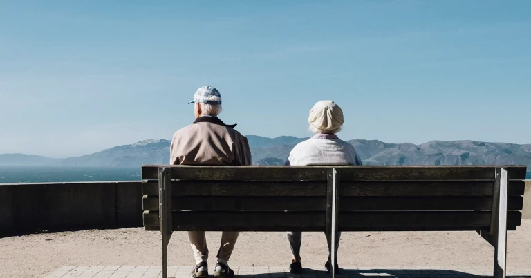 Residencias de mayores: una inversión clave. Senior residences: a growing need and a key opportunity. Résidences pour seniors : un investissement clé. Residenze per anziani: un investimento chiave. Residências para seniores: um investimento essencial. Seniorenresidenzen: eine entscheidende Investition.