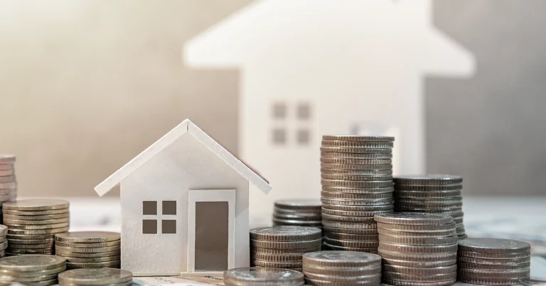 Fondos de inversión inmobiliaria: ventajas, riesgos y alternativas. Real estate investment funds: advantages, risks, and alternatives. Fonds d’investissement immobilier : avantages, risques et alternatives. Fondi di investimento immobiliare: vantaggi, rischi e alternative. Fundos de investimento imobiliário: vantagens, riscos e alternativas. Immobilienfonds: Vorteile, Risiken und Alternativen.