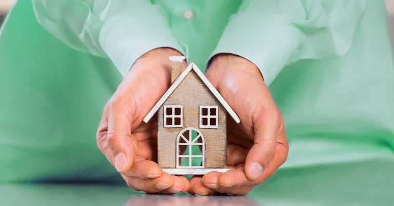 La vivienda protegida crece: ¿es suficiente para frenar el déficit? The rise of affordable housing: is it enough to curb the deficit? Le logement social progresse : est-ce suffisant pour freiner le déficit ? Der soziale Wohnungsbau wächst – reicht das aus, um das Defizit zu stoppen? L’edilizia residenziale pubblica cresce: è sufficiente per colmare il deficit? A habitação protegida está a crescer: será suficiente para travar o défice?