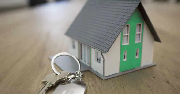 Registro único de alquiler temporal: claves de la nueva regulación. Single register for temporary rentals: key points of the new regulation. Registre unique des locations temporaires : points clés de la nouvelle réglementation. Registro unico degli affitti temporanei: punti chiave della nuova normativa. Registo único de arrendamento temporário: pontos-chave da nova regulamentação. Zentrales Register für temporäre Vermietung: wichtige Punkte der neuen Regelung.