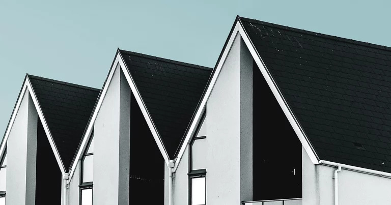 Descubre cuáles son los errores más comunes a la hora de invertir en inmuebles. Discover the most common mistakes when investing in real estate. Découvrez les erreurs les plus courantes lors d’un investissement immobilier. Entdecke die häufigsten Fehler bei der Immobilieninvestition. Scopri gli errori più comuni quando investi nel settore immobiliare. Descobre quais são os erros mais comuns ao investir em imóveis.