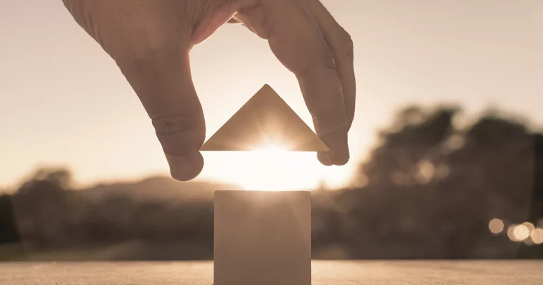 El 2Q cierra con el mayor aumento de inversión en tres años. Q2 closes with the highest investment growth in three years. Le deuxième trimestre se termine avec la plus forte hausse des investissements en trois ans. Das zweite Quartal endet mit dem höchsten Investitionswachstum seit drei Jahren. Il secondo trimestre si chiude con la maggiore crescita degli investimenti degli ultimi tre anni. O segundo trimestre fecha com o maior aumento de investimento em três anos.