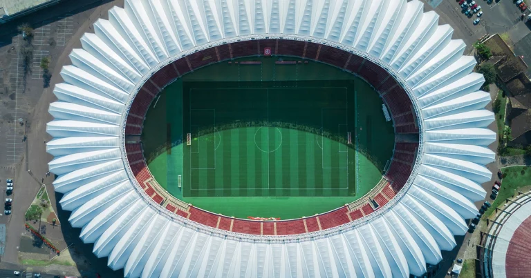 ¿Es más caro vivir al lado de los estadios de LaLiga?I s it more expensive to live near LaLiga stadiums?Est-il plus cher de vivre à côté des stades de LaLiga ? Ist es teurer, in der Nähe von LaLiga-Stadien zu wohnen? È più costoso vivere vicino agli stadi della LaLiga? É mais caro viver perto dos estádios da LaLiga?
