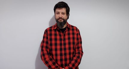 Rehabilitación de casas rurales: Revivía transforma pueblos con inversión inmobiliaria Rural house rehabilitation: Revivía transforms villages through real estate investment Réhabilitation de maisons rurales: Revivía transforme les villages grâce à l’investissement immobilier Sanierung von Landhäusern: Revivía verwandelt Dörfer durch Immobilieninvestitionen Riqualificazione di case rurali: Revivía trasforma i borghi con investimenti immobiliari Reabilitação de casas rurais: Revivía transforma aldeias com investimento imobiliário