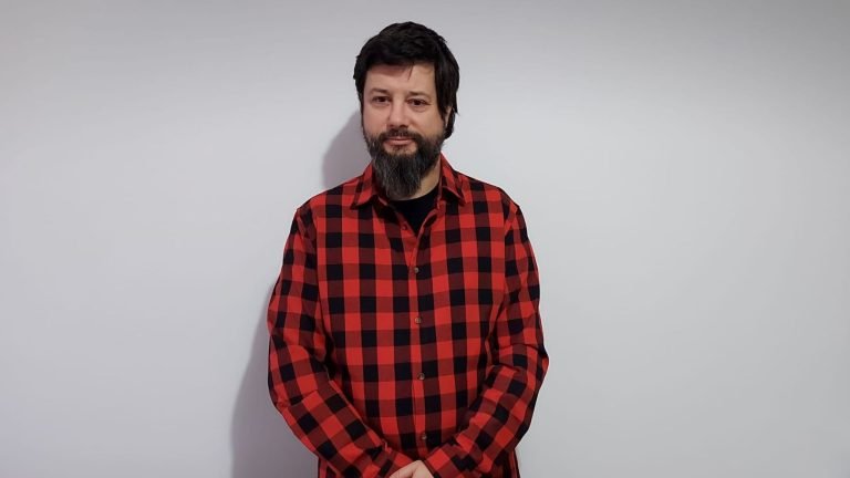 Rehabilitación de casas rurales: Revivía transforma pueblos con inversión inmobiliaria Rural house rehabilitation: Revivía transforms villages through real estate investment Réhabilitation de maisons rurales: Revivía transforme les villages grâce à l’investissement immobilier Sanierung von Landhäusern: Revivía verwandelt Dörfer durch Immobilieninvestitionen Riqualificazione di case rurali: Revivía trasforma i borghi con investimenti immobiliari Reabilitação de casas rurais: Revivía transforma aldeias com investimento imobiliário