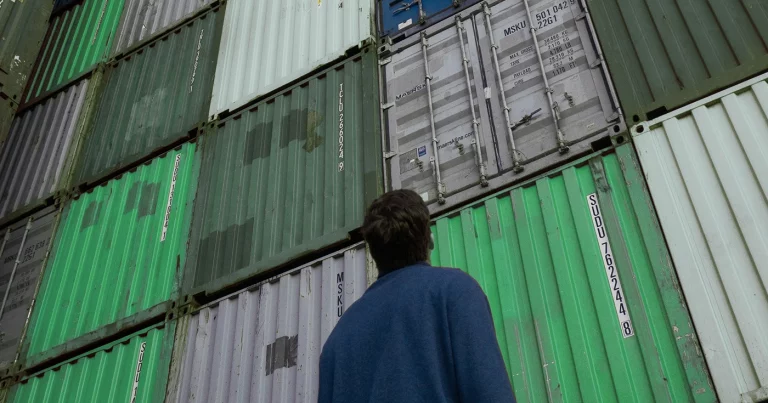 Logística en España y Portugal: el nuevo foco de la inversión inmobiliaria. Logistics in Spain and Portugal: the New Focus of Real Estate Investment. Logistique en Espagne et au Portugal : le nouveau moteur de l’investissement immobilier. Logistik in Spanien und Portugal: neuer Schwerpunkt für Immobilieninvestitionen. Logistica in Spagna e Portogallo: il nuovo focus degli investimenti immobiliari. Logística em Espanha e Portugal: o novo foco do investimento imobiliário.