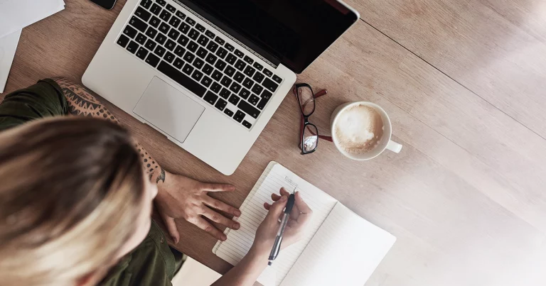 Evaluar proyectos inmobiliarios en crowdfunding: 10 criterios clave. Evaluating Crowdfunded Real Estate Projects: 10 Key Criteria. Évaluer des projets immobiliers en crowdfunding : 10 critères clés. Crowdfunding-Immobilienprojekte bewerten: 10 Schlüsselkriterien. Valutare progetti immobiliari in crowdfunding: 10 criteri chiave. Avaliar projetos imobiliários em crowdfunding: 10 critérios-chave