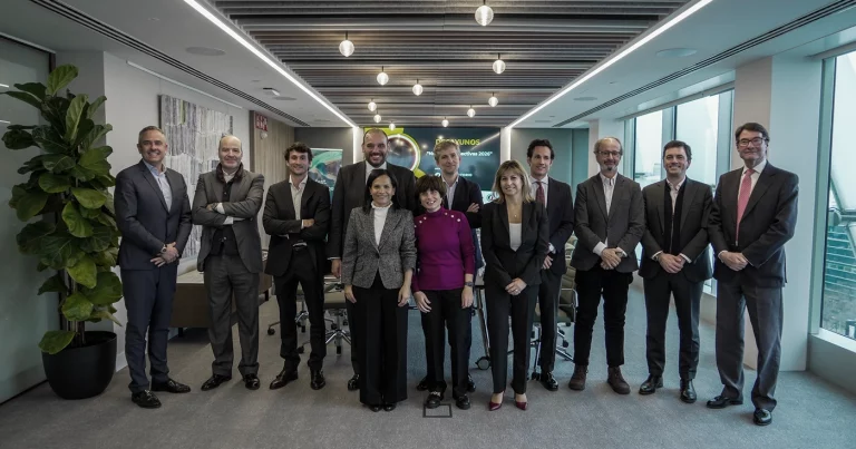 El reto de 2026: convertir el capital en producción de vivienda. The 2026 challenge: turning capital into housing delivery. Le défi 2026 : transformer le capital en production de logements. Die Herausforderung 2026: Kapital in Wohnungsproduktion verwandeln. La sfida del 2026: trasformare il capitale in produzione di case. O desafio de 2026: transformar capital em produção de habitação.