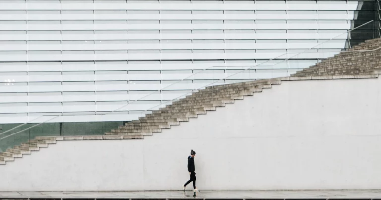 Crowdfunding inmobiliario e impuestos: lo que debes saber. Real estate crowdfunding and taxes: what you need to know. Crowdfunding immobilier et impôts : ce que vous devez savoir. Immobilien-Crowdfunding und Steuern: Was du wissen solltest. Crowdfunding immobiliare e tasse: quello che devi sapere. Crowdfunding imobiliário e impostos: o que você precisa saber