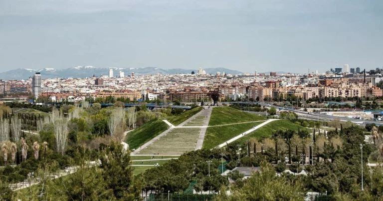 Invierte en Usera con 5 pisos reformados y listos para alquilar