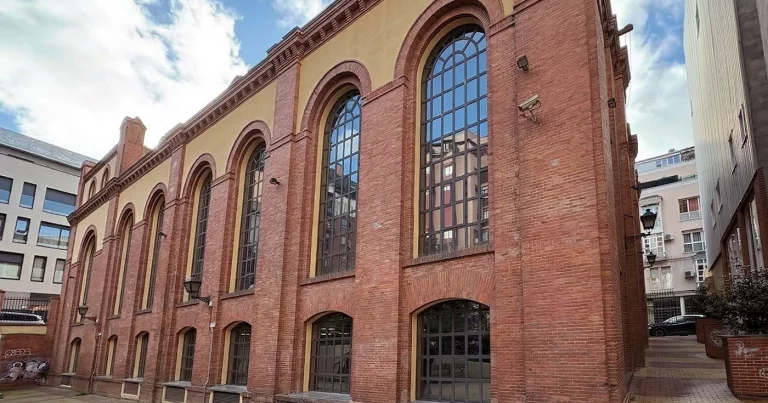 ¡Nuevo proyecto! Diversifica en oficinas en el centro de Madrid. New project! Diversify into office assets in central Madrid. Nouveau projet ! Diversifiez dans des bureaux au centre de Madrid. Nuovo progetto! Diversifica negli uffici nel centro di Madrid. Novo projeto! Diversifique em escritórios no centro de Madrid. Neues Projekt! Diversifizieren Sie in Büroimmobilien im Zentrum von Madrid.