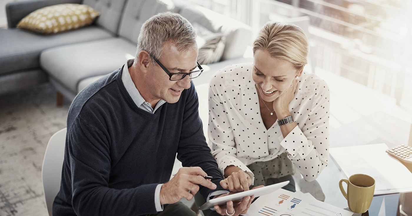 Interés compuesto en crowdfunding inmobiliario: cómo reinvertir. Compound interest in real estate crowdfunding: how to reinvest. Intérêt composé en crowdfunding immobilier : comment réinvestir. Interesse composto nel crowdfunding immobiliare: come reinvestire. Juros compostos no crowdfunding imobiliário: como reinvestir. Zinseszins im Immobilien-Crowdfunding: so reinvestieren Sie.