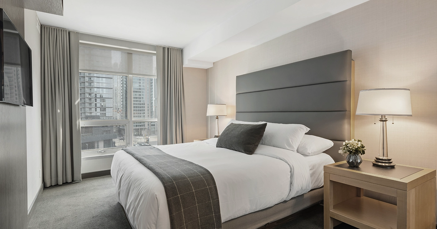 Invertir en apartamentos turísticos en Sevilla con 13% preferente. Hotel investment in Spain 2025: more value in prime assets. Investissement hôtelier en Espagne 2025 : plus de valeur dans les actifs prime. Investimento alberghiero in Spagna 2025: più valore negli asset prime. Investimento hoteleiro em Espanha 2025: mais valor em ativos prime. Hotelinvestitionen in Spanien 2025: mehr Wert in Prime-Assets.