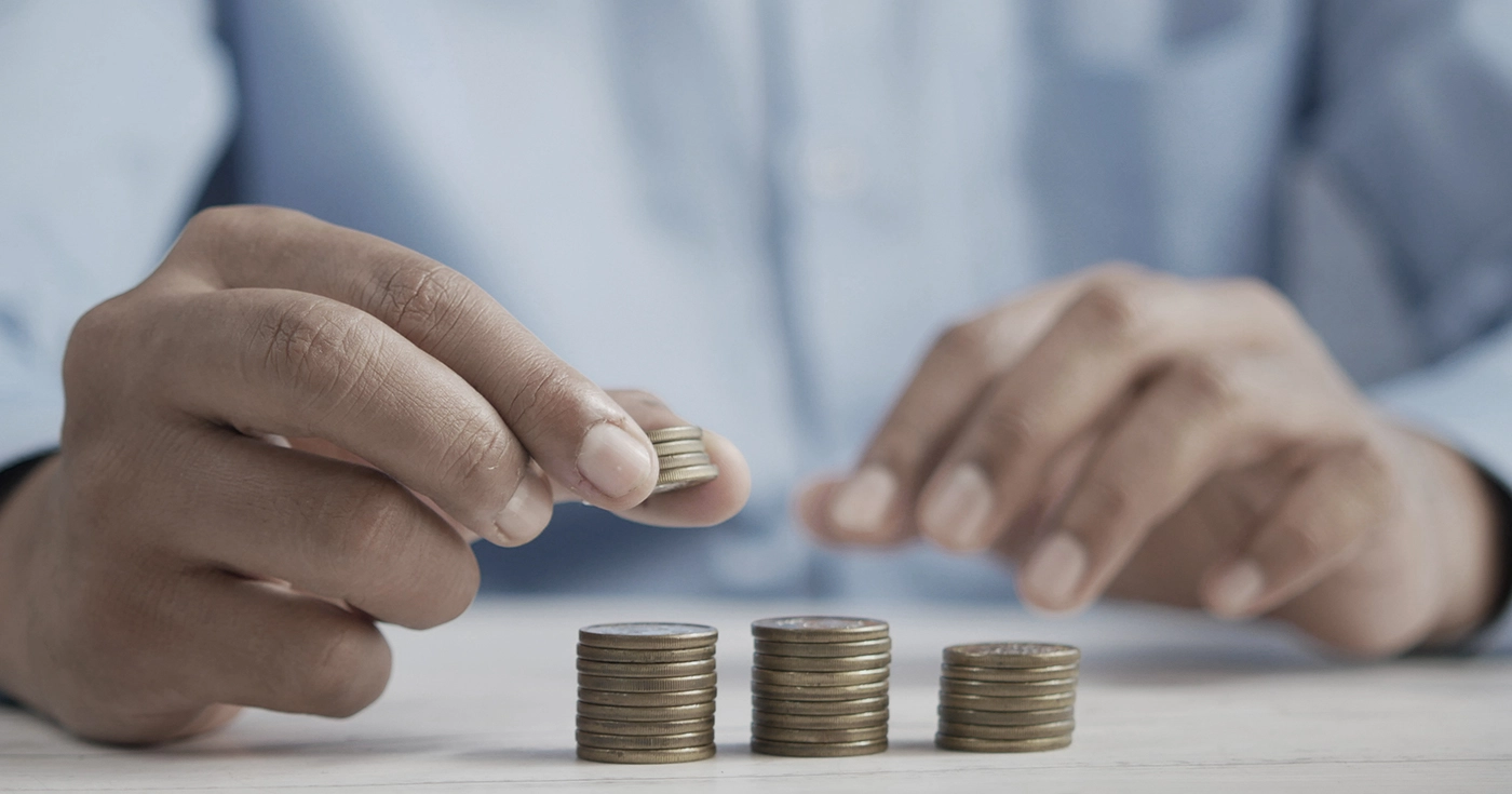 Invertir con poco capital: 7 claves útiles. Investing with little capital: 7 useful keys. Investir avec peu de capital : 7 clés utiles . Investire con poco capitale: 7 chiavi utili. Investir com pouco capital: 7 chaves úteis. Mit wenig Kapital investieren: 7 wichtige Punkte.