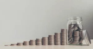 Cómo invertir 5.000 euros según tus objetivos y plazos. How to invest 5,000 euros for your goals and timeline. Comment investir 5 000 euros selon vos objectifs et délais. Come investire 5.000 euro in base a obiettivi e tempi. Como investir 5.000 euros conforme objetivos e prazos. 5.000 Euro investieren passend zu Zielen und Zeitraum.
